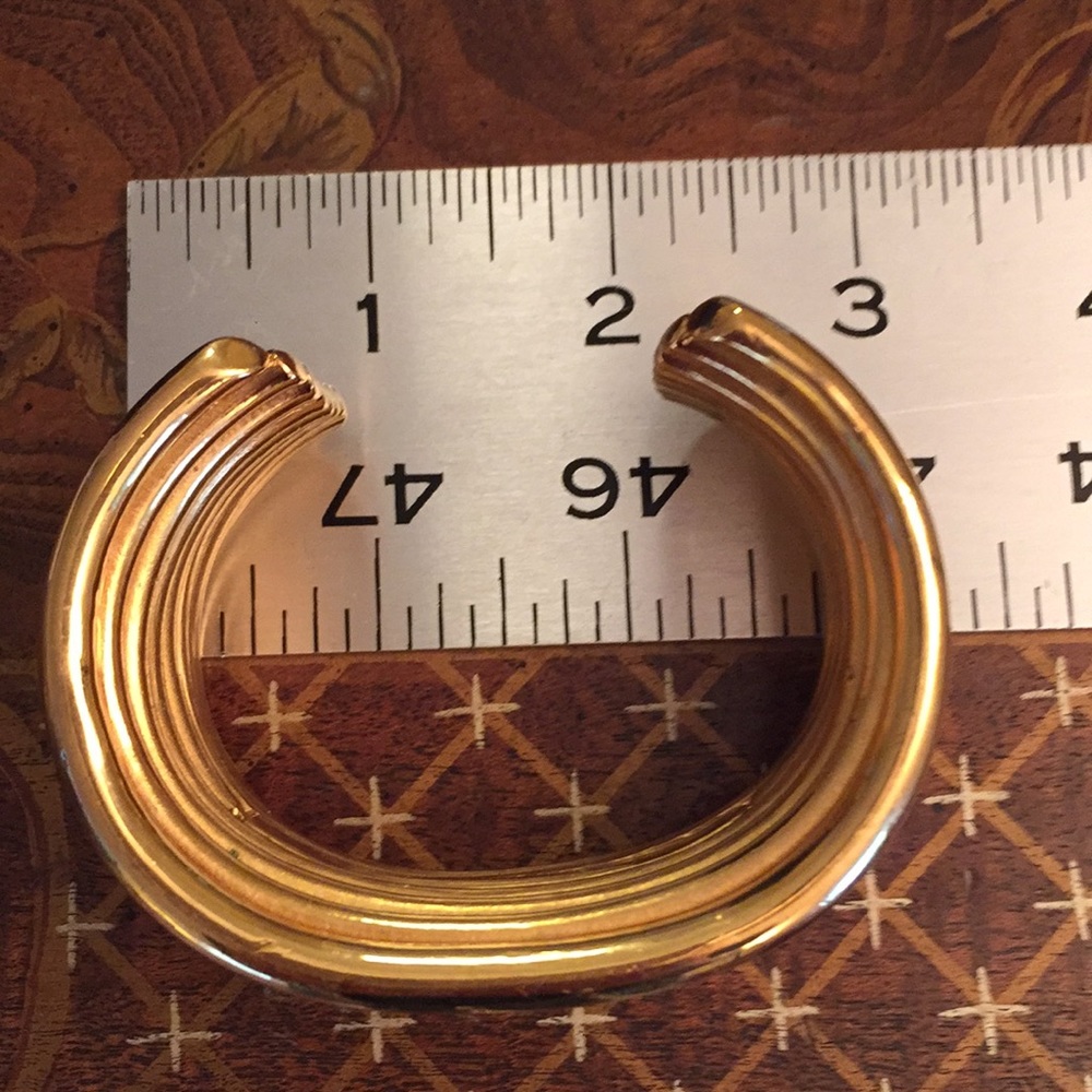 VTG Dior Bonne Annee Ribbed Cuff Bracelet - Picture 5 of 8